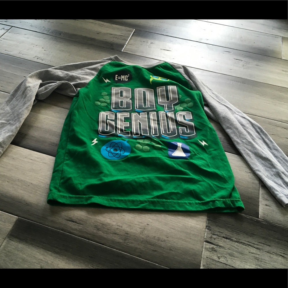 BOY GENIUS LONG SLEEVE SHIRT SIZE 6T 💙